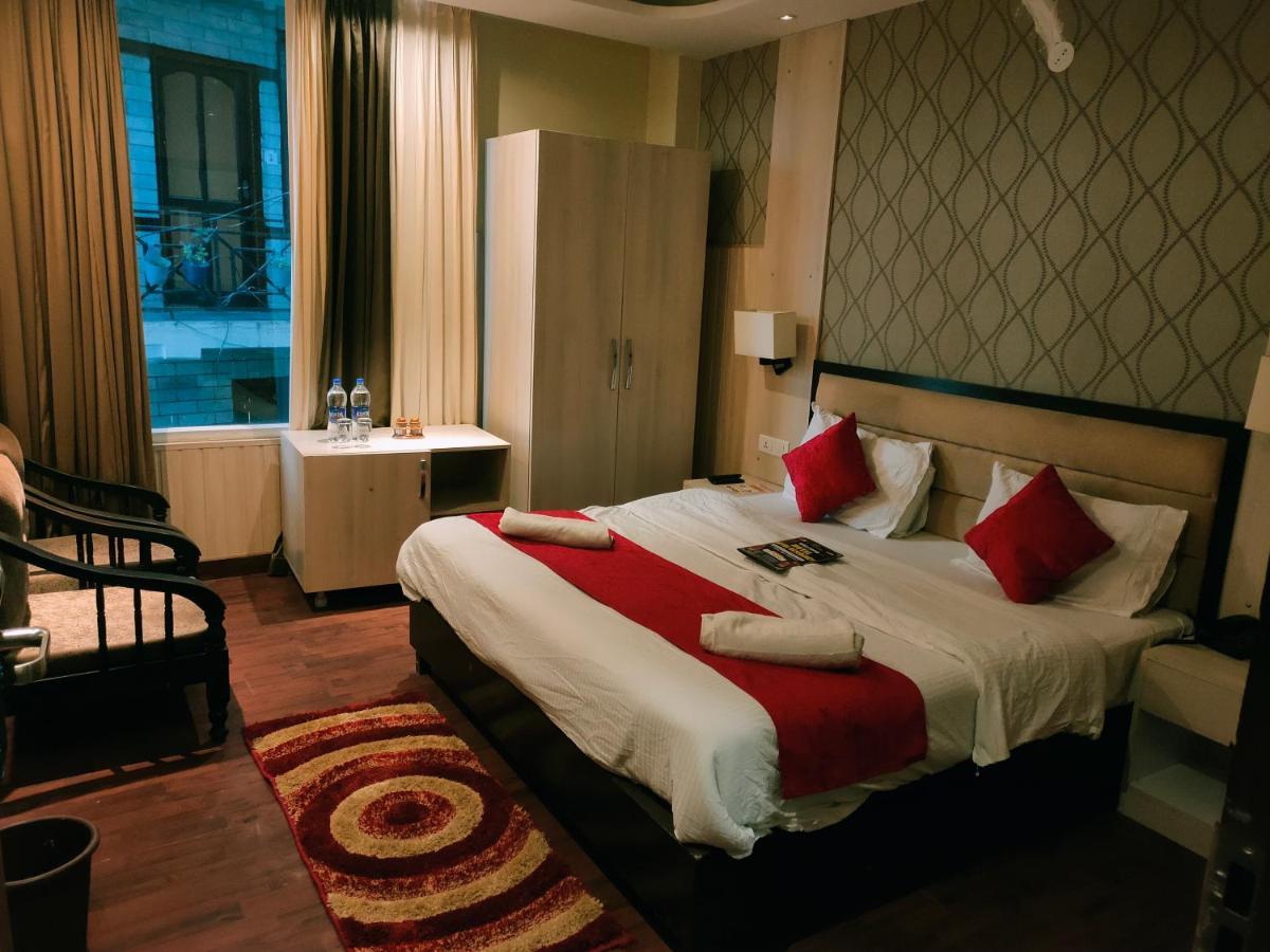 Hotel Royal Residency Manali  Bagian luar foto